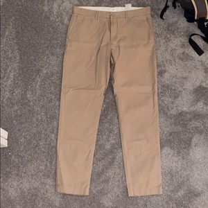 Never worn pair of H&M pants